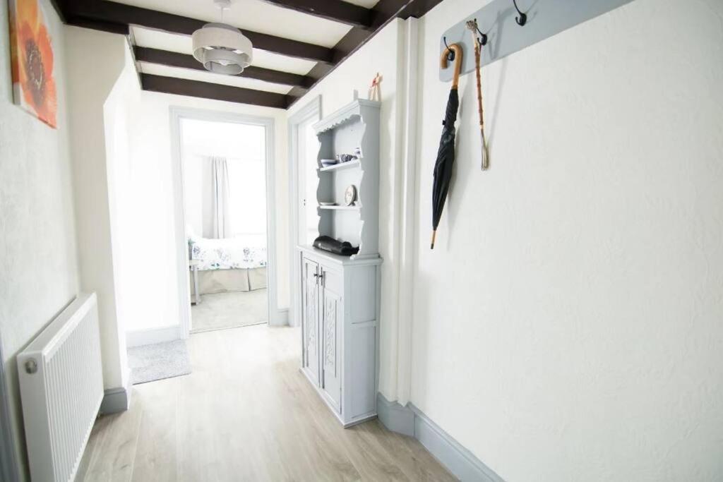 A Bright And Spacious Gem Staines-upon-Thames Zewnętrze zdjęcie