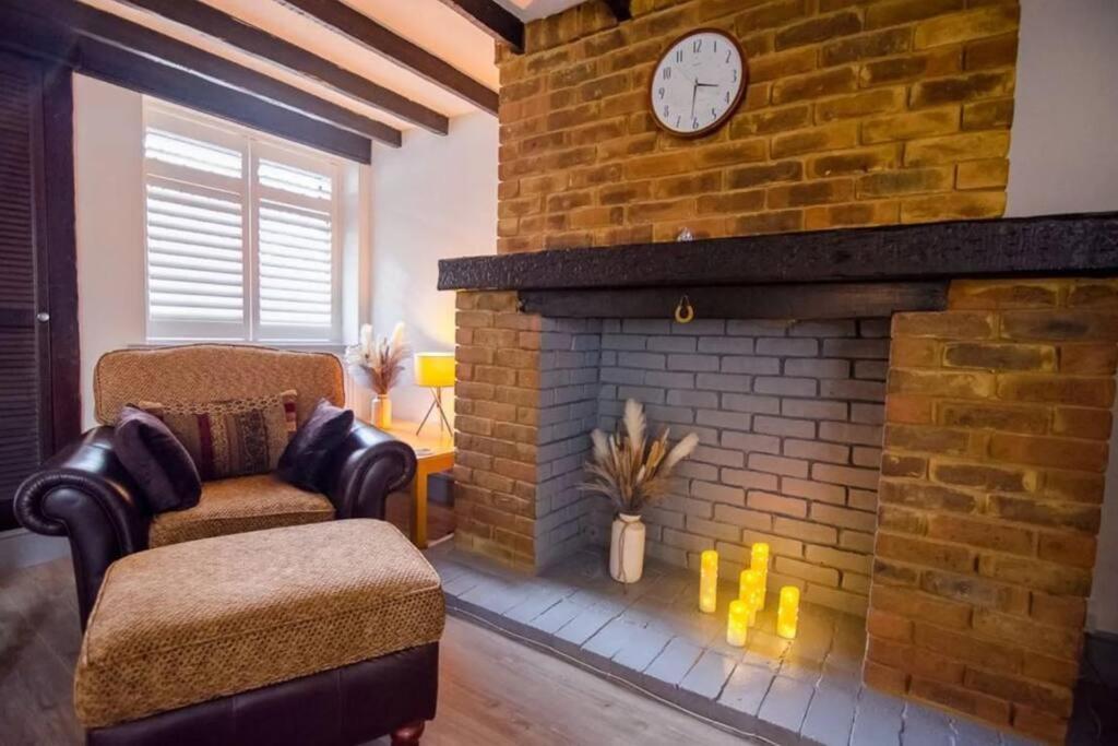 A Bright And Spacious Gem Staines-upon-Thames Zewnętrze zdjęcie